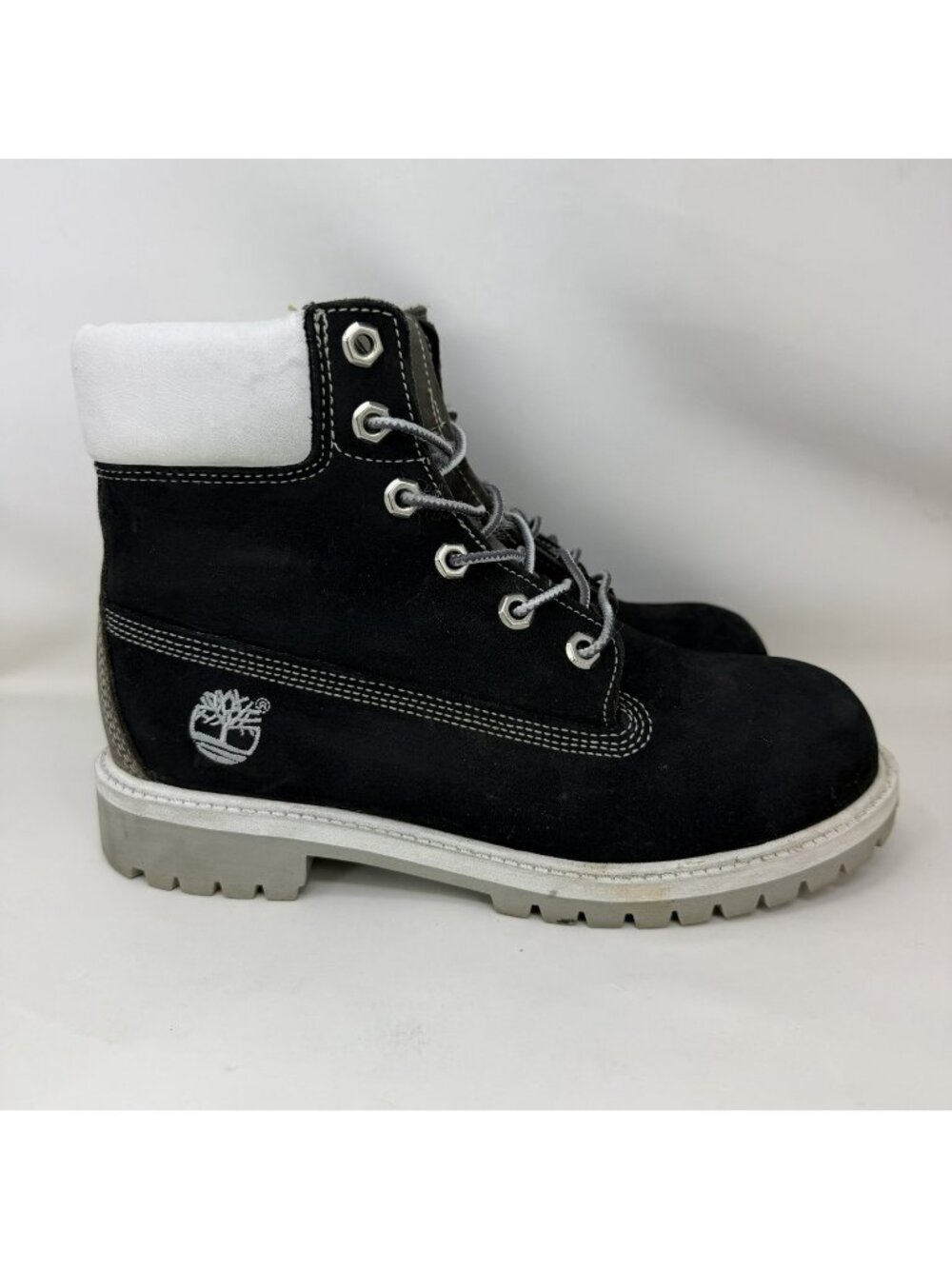 Timberland Premium 6” Boots Black Boys Size 5.5 / Women’s Size 7
